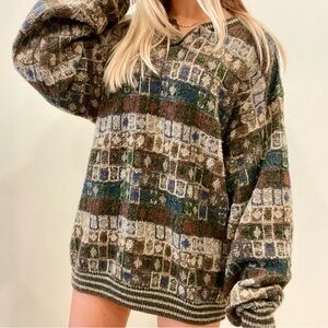 Vintage Geometric Abstract Patterned Textured Crewneck Sweater in Green/Brown